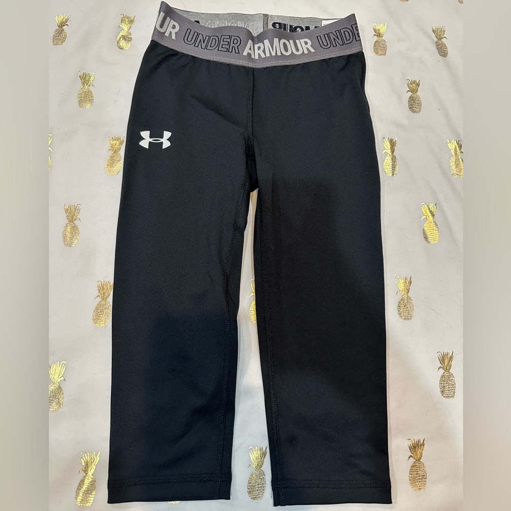 Under Armour black long underwear Boy Sz YXS, EUC. Grey elastic band waist
